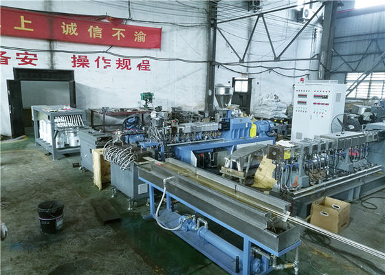 Chine 90kw jumellent la ligne opération facile produite par 80-100kg/hr d'extrusion de la vis LFRT fournisseur
