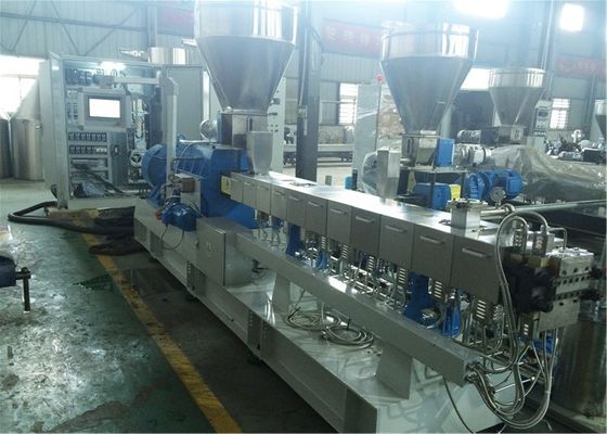Chine Ligne d'extrusion de vis de jumeau de rendement élevé, équipement en plastique d'extrusion de PA de pp EVA fournisseur