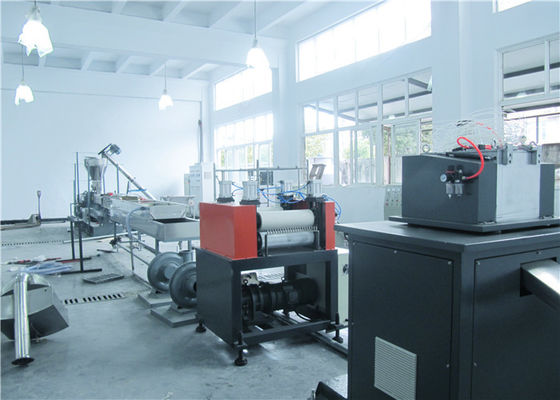 Chine ligne d'extrusion de vis du jumeau 50kg/hr pour le revêtement de LFT-D avec pp + fibre de verre fournisseur